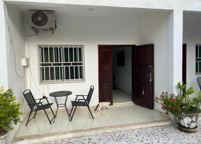 Queen Zee Garden Apartments