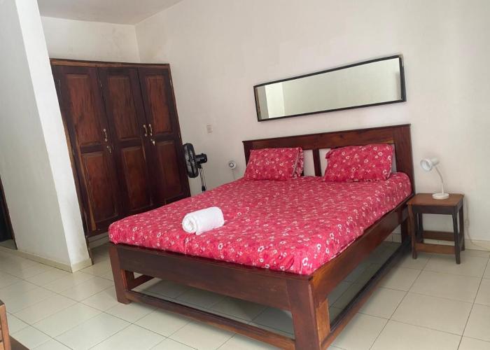 Queen Zee Garden Apartments