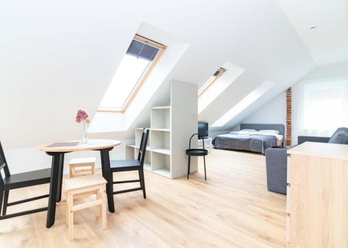 TOP street ONE Apartments, by Cohost