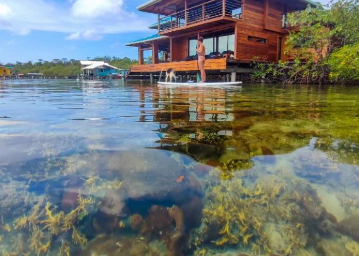 Bahia Coral Lodge