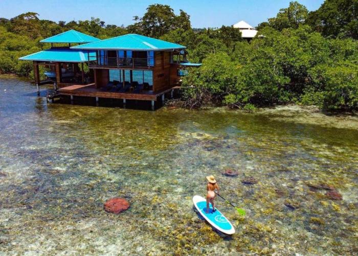 Bahia Coral Lodge