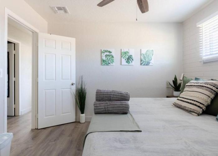 2BR Condo Walking Distance To Downtown Gilbert