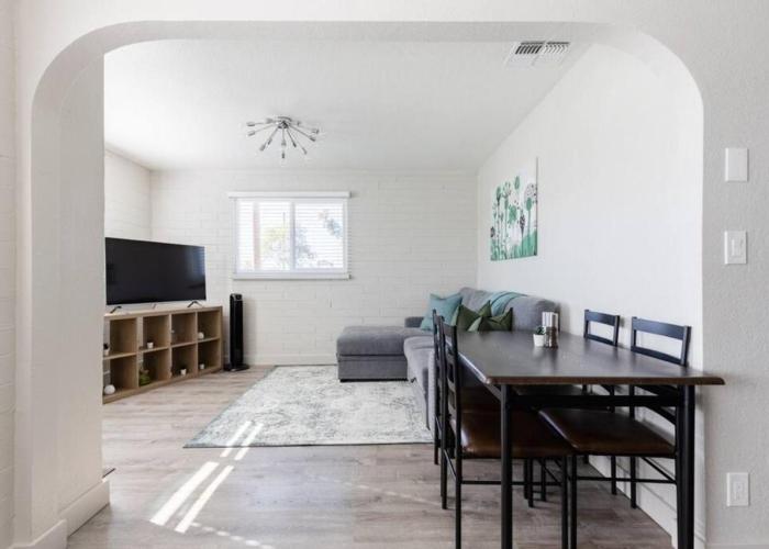 2BR Condo Walking Distance To Downtown Gilbert