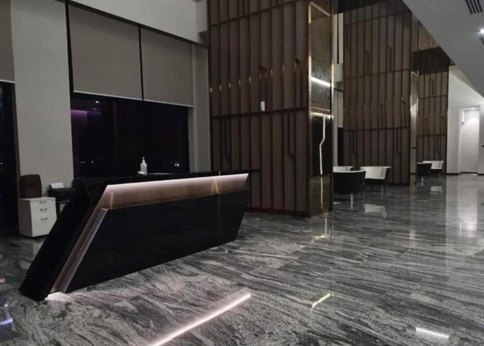 Sky pool 4 star hotel grade stay in i-City