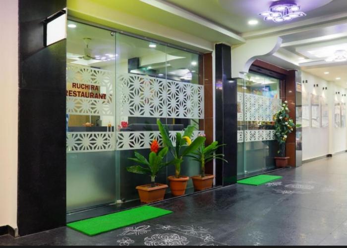 Hotel Menaka