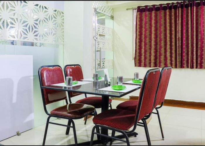 Hotel Menaka