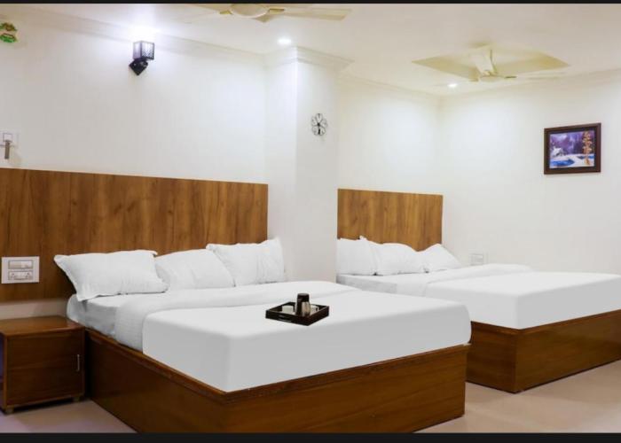 Hotel Menaka