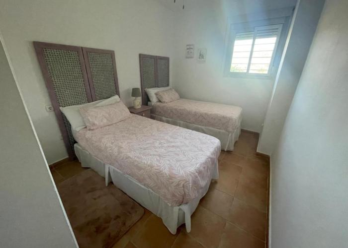 Luminoso y tranquilo apartamento con jardin en campo de Golf Valle del Este