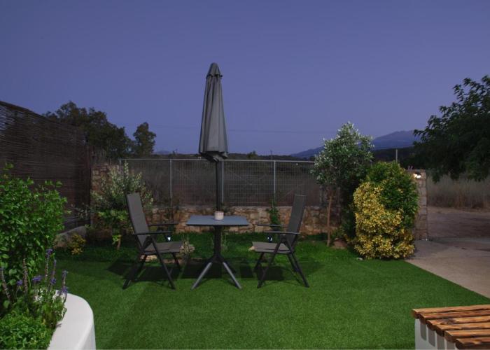 Livingfy Apt with mountain view & garden
