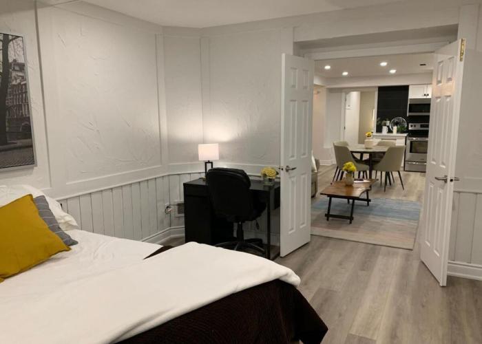 Luxurious and Spacious Apartment with 2 bedrooms and 2 Baths