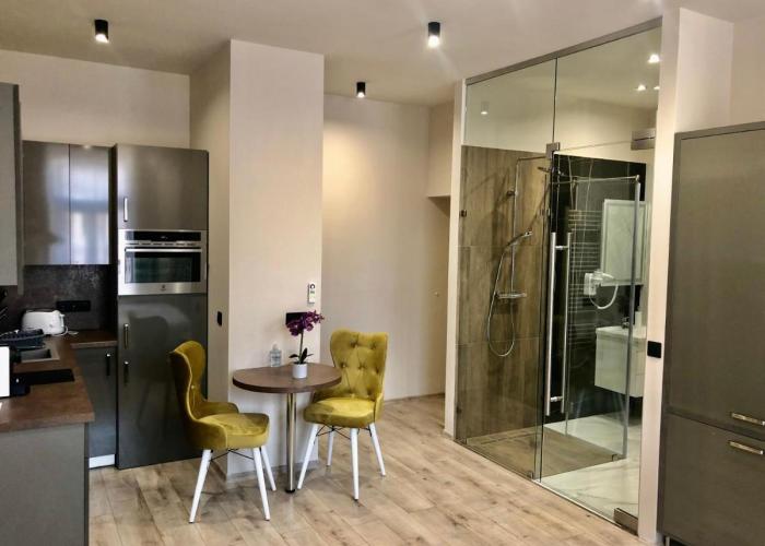 Silver Dawn Apartments