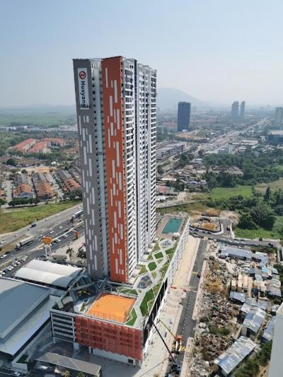 Preferred30 3R2B 7pax Meritus Perai