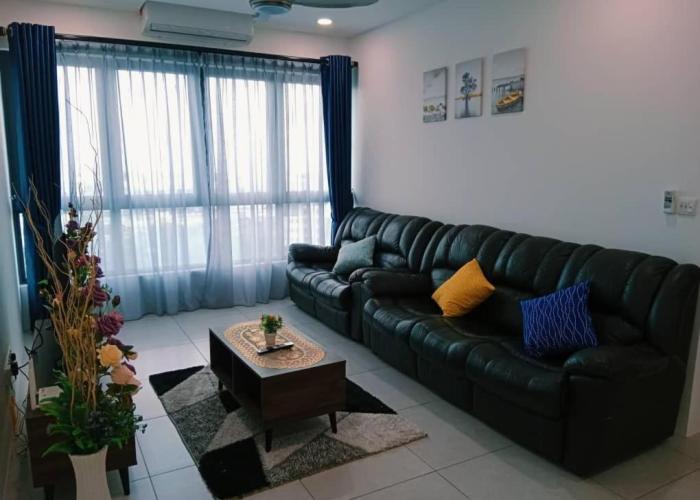 Preferred30 3R2B 7pax Meritus Perai