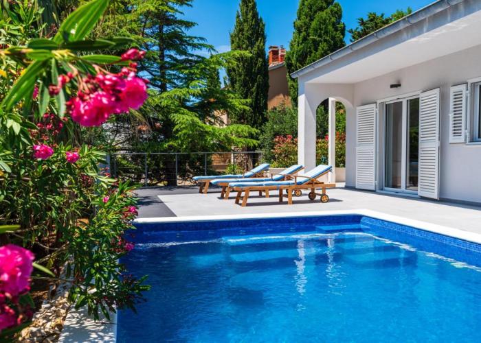 Villa Island Blue