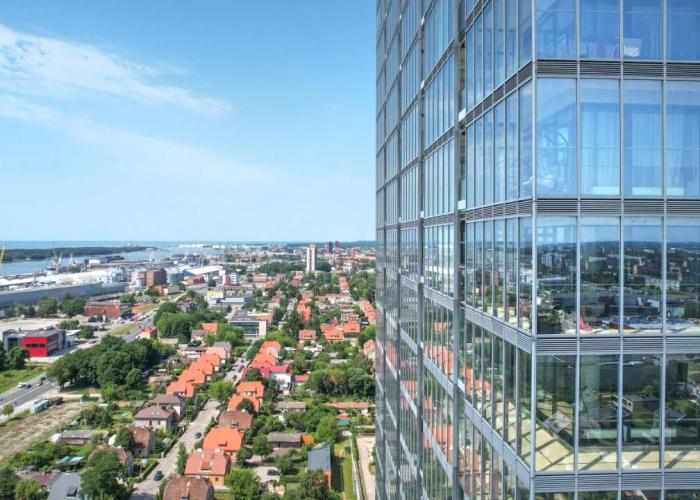Sea view apartment on 19th floor