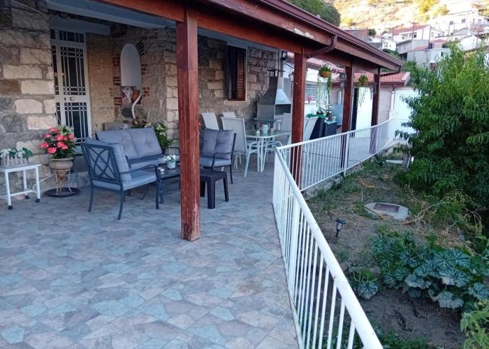 Traditional house in pelendri