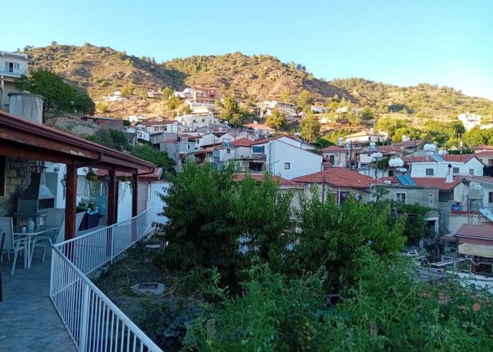 Traditional house in pelendri
