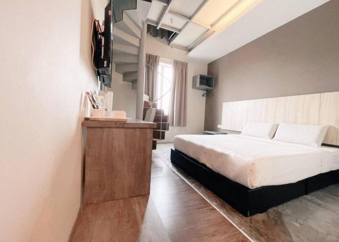 KARANG TIMUR MOTEL