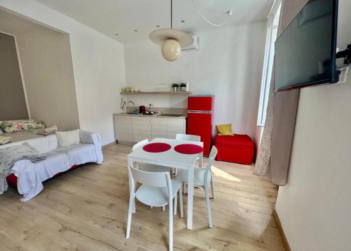 Alla Scalinata del Teatro Rossetti confort suites parcheggio