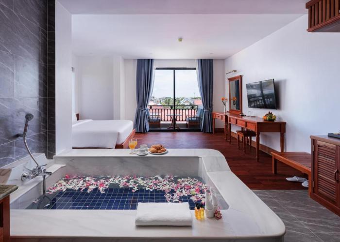 Two Seasons Siem Reap Hotel