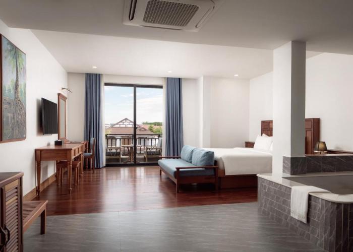 Two Seasons Siem Reap Hotel