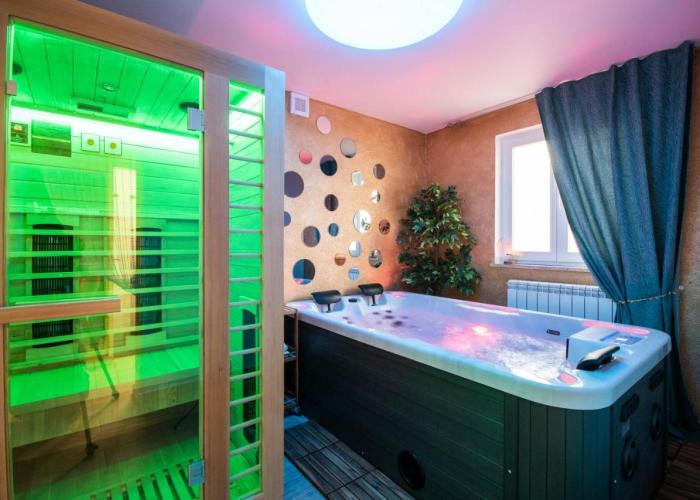 Wellness Studio D'Or - Exclusive NEW apartment With whirlpool, sauna, sunny terrace, private parking