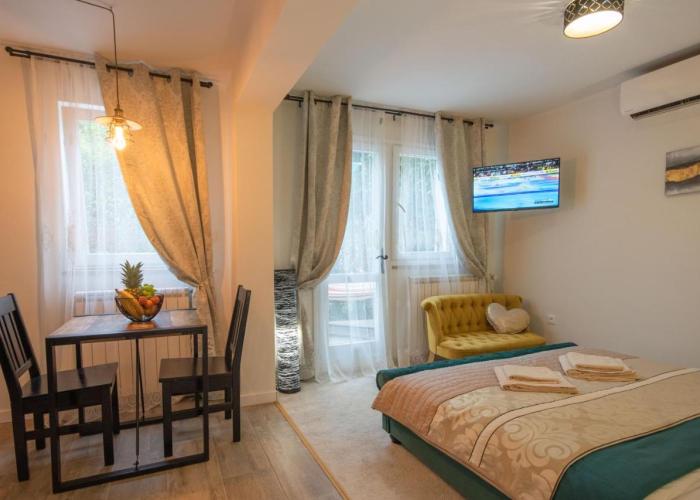 Wellness Studio D'Or - Exclusive NEW apartment With whirlpool, sauna, sunny terrace, private parking