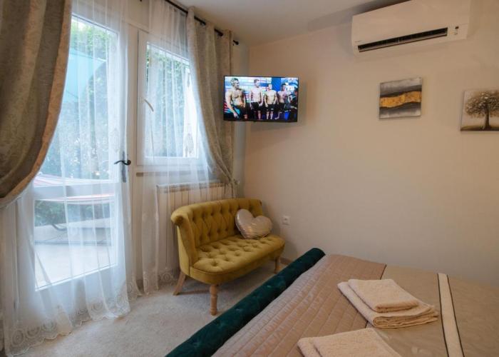 Wellness Studio D'Or - Exclusive NEW apartment With whirlpool, sauna, sunny terrace, private parking