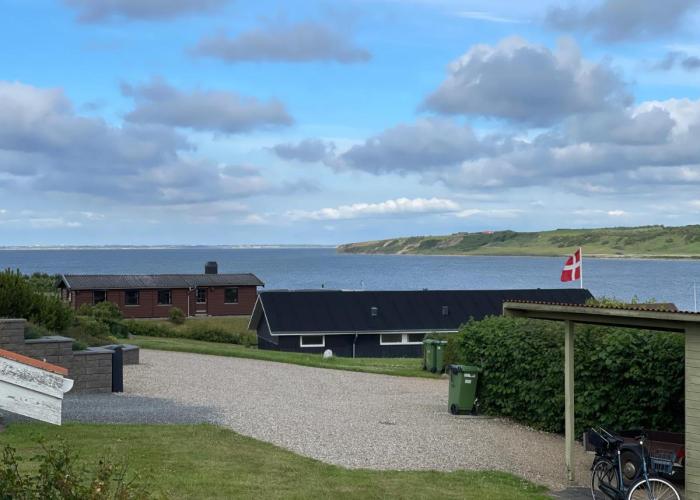 Ældre Sommerhus Max 4 voksne og 4 børn
