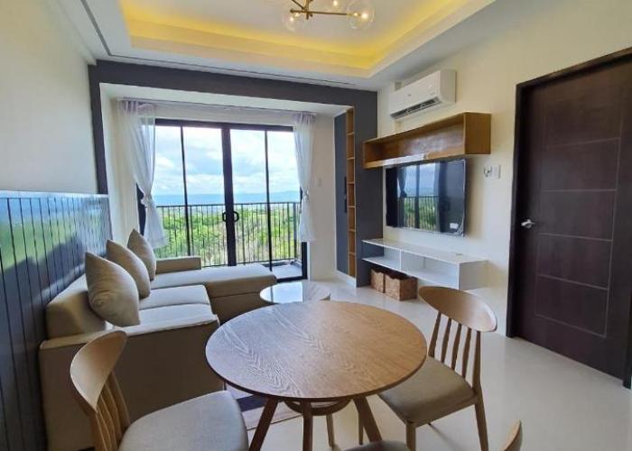 A condo with lake view near Highlands Steakhouse