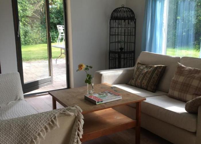 Quiet villa apartment close to everything