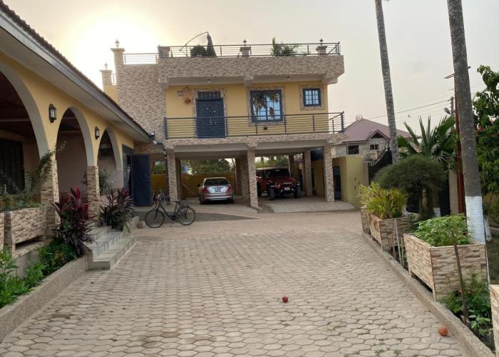 Top Base Apartments