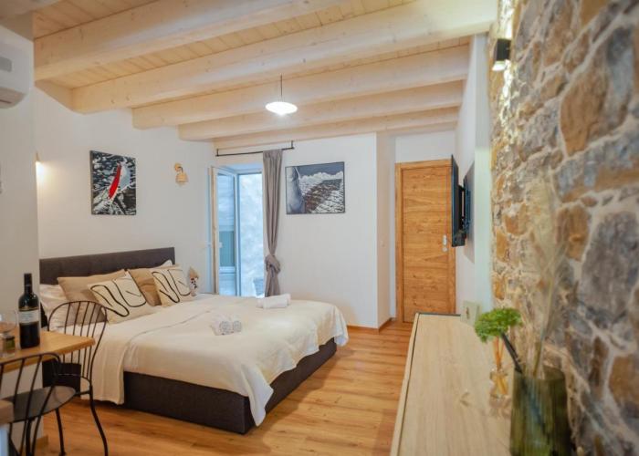 GG art apartments II
