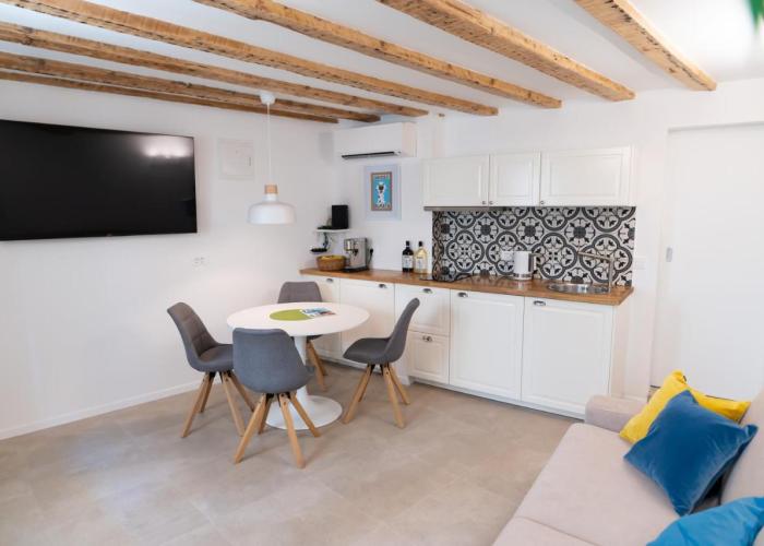 Vitelli Apartments and Rooms