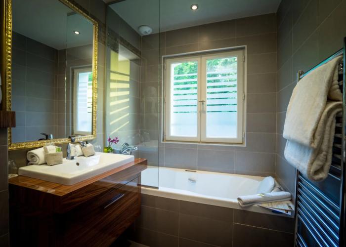 Les Tresoms Lake and Spa Resort