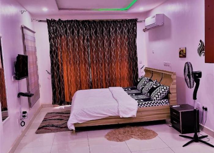 Entire serviced Two bedroom house Abuja - Six Stars apartment