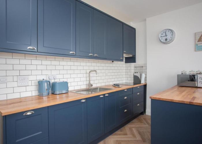 Lovely 3-Bedroom Apartment with Stunning Sea Views