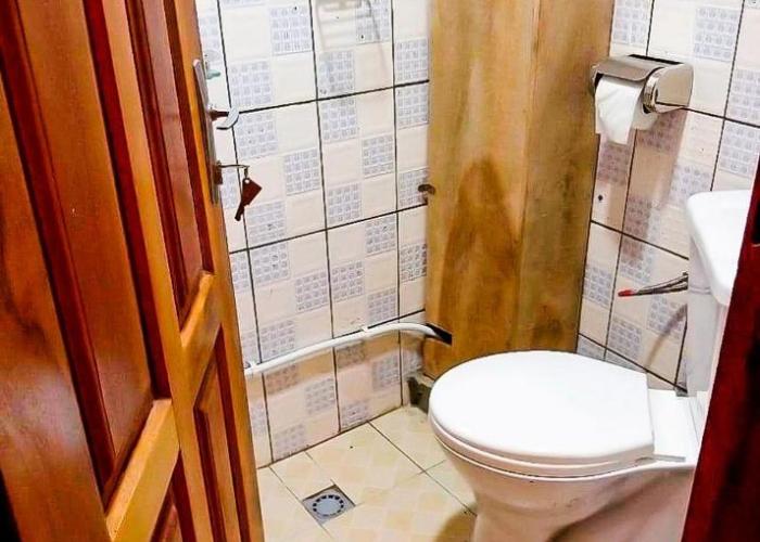 Beautiful- 1 Bedroom Apartment - Parking on site