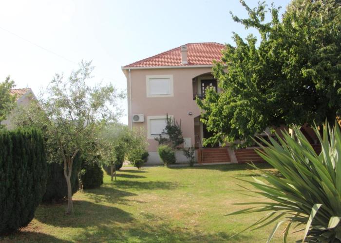 Apartman na rijeci Cijevni