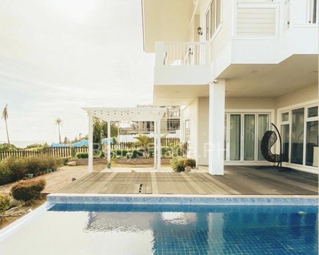 4 Bedroom Beachfront House with Private Pool in Batangas