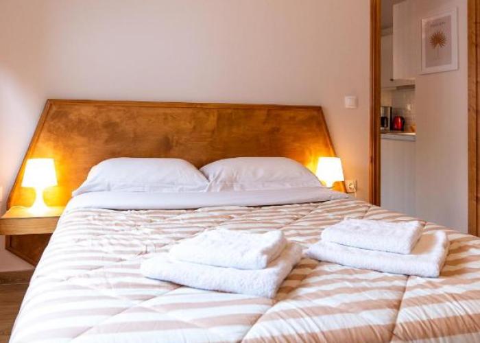 Serenity - Brand New Apt Near Athens Int Arpt