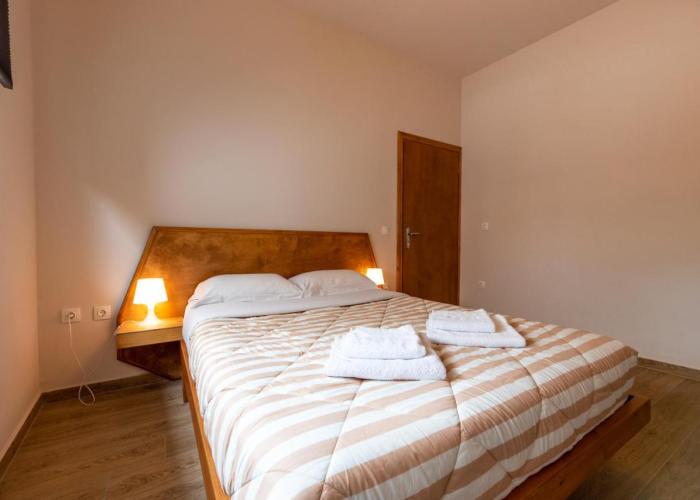 Serenity - Brand New Apt Near Athens Int Arpt