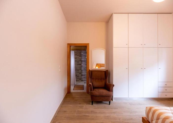 Serenity - Brand New Apt Near Athens Int Arpt