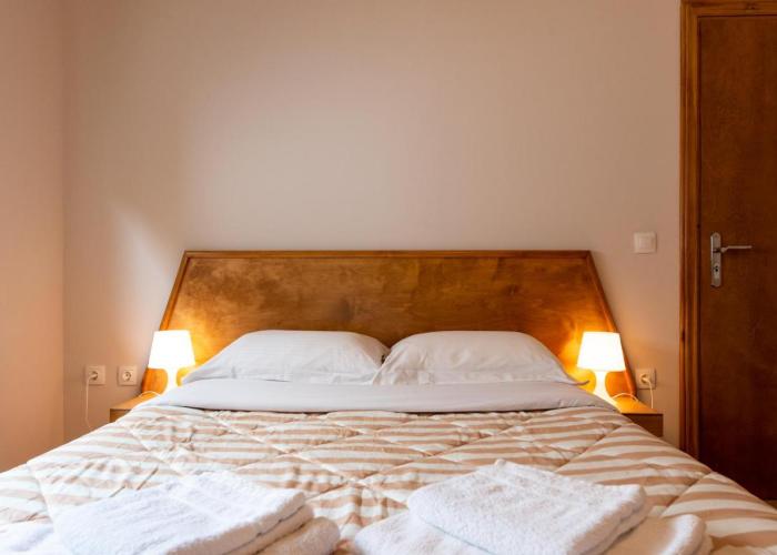 Serenity - Brand New Apt Near Athens Int Arpt