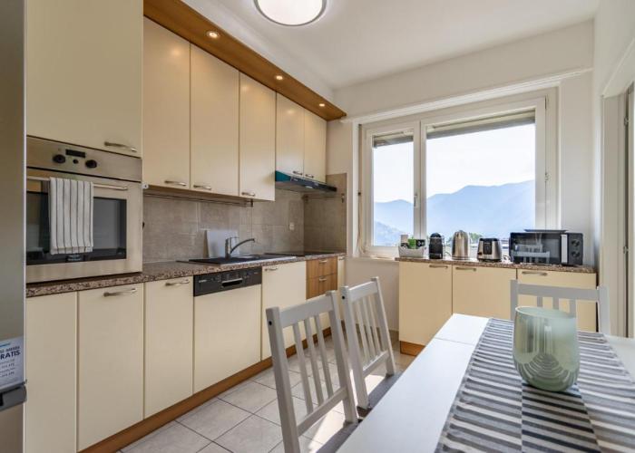 Belvedere Apartment Walking Distance from Train Station
