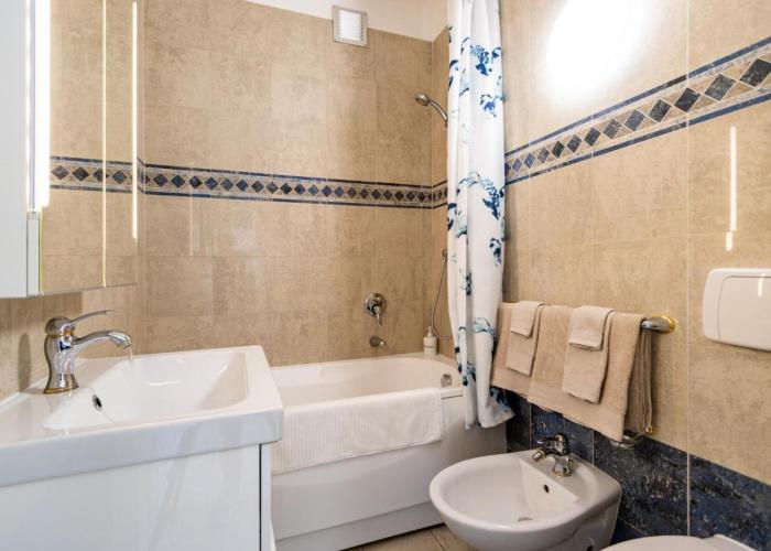 Belvedere Apartment Walking Distance from Train Station