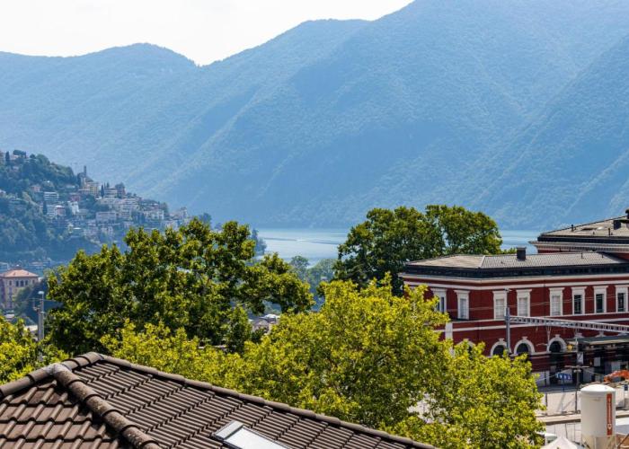 Belvedere Apartment Walking Distance from Train Station