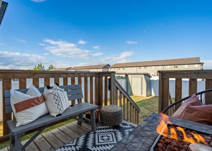The Saturday I Sleeps 16 I BBQ & Patio I Fire Pit