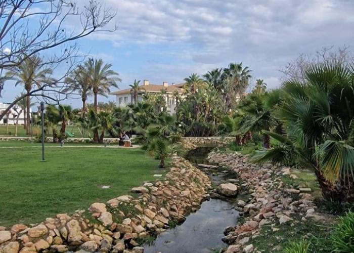 Vera Pueblo Salinas