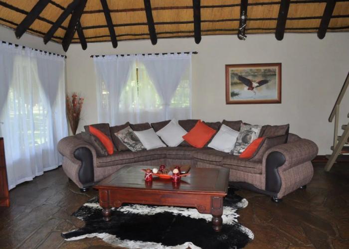 Hakusembe River Lodge